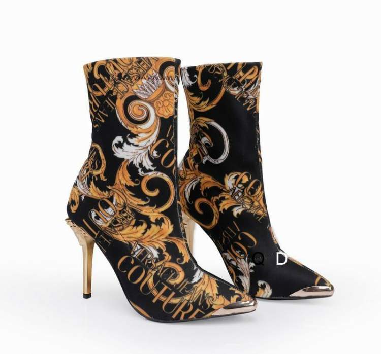 Picture of Versace Shoes _SKUVersacesz38-44GDT080320423